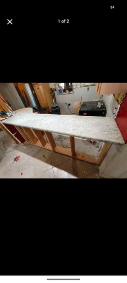 Free granite breakfast bar