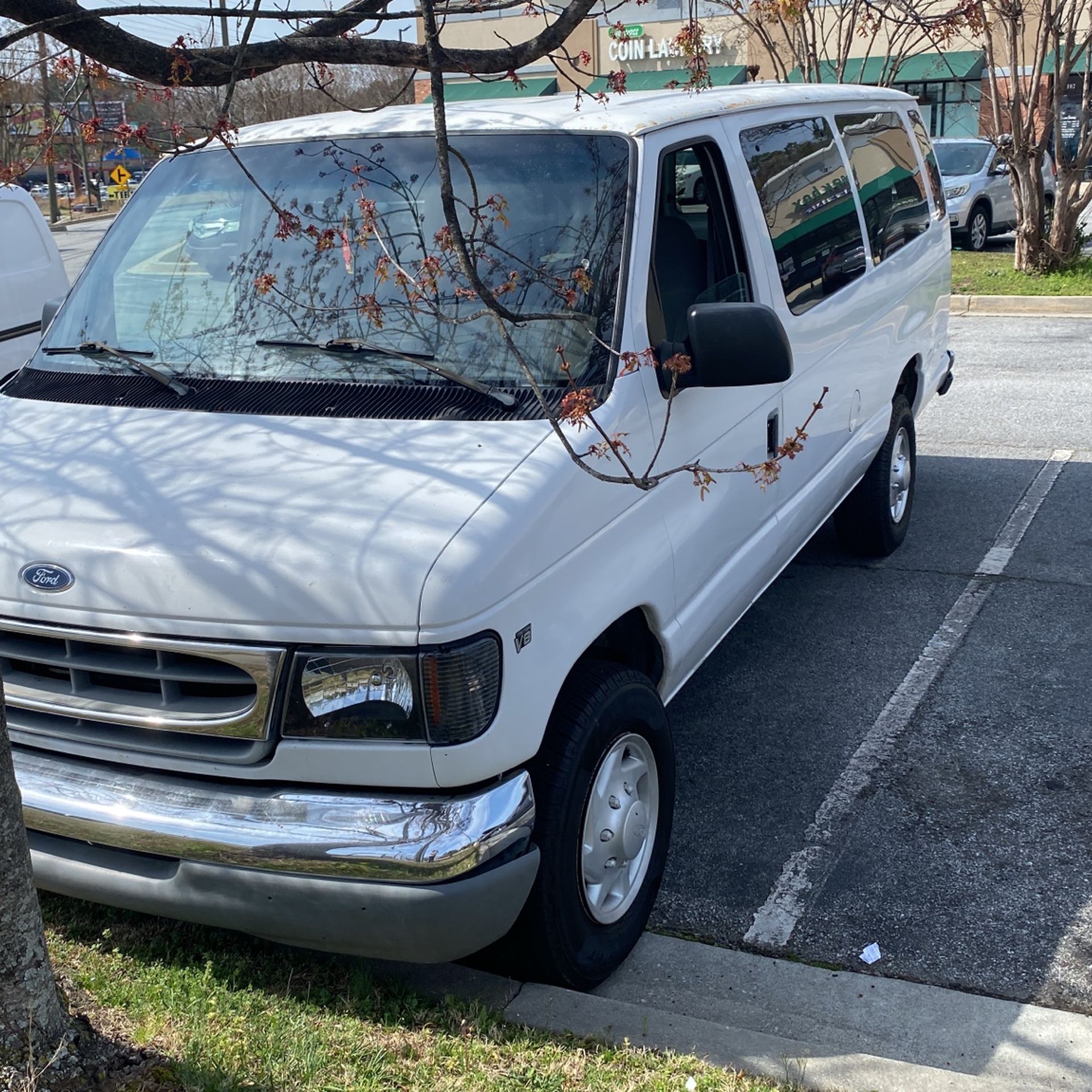 1999 Ford E-350