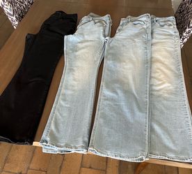 Assorted Old Navy Woman Jeans