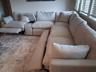 Luxury Oversized Reclining Sectional w/ Console & Cup Holders – Like New