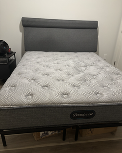 Furniture in Bayonne ranging $10 to $200 each...Check description for price by item!