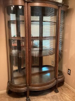 Antique china cabinet /curio cabinet