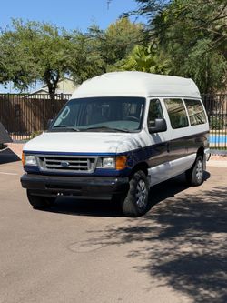 2004 Ford E-250