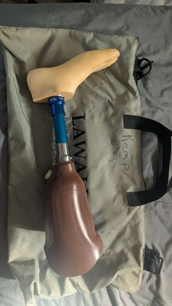Below-Knee Right Prosthetic Leg with Foot and Carrying Bag