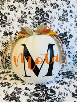 Customize pumpkin decor