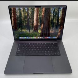MacBook Pro 16” M2 16gb Ram 500gb 