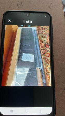 Cama queen size con el espaldar y cuatro gabetas en la parte abajo nueva de caja.