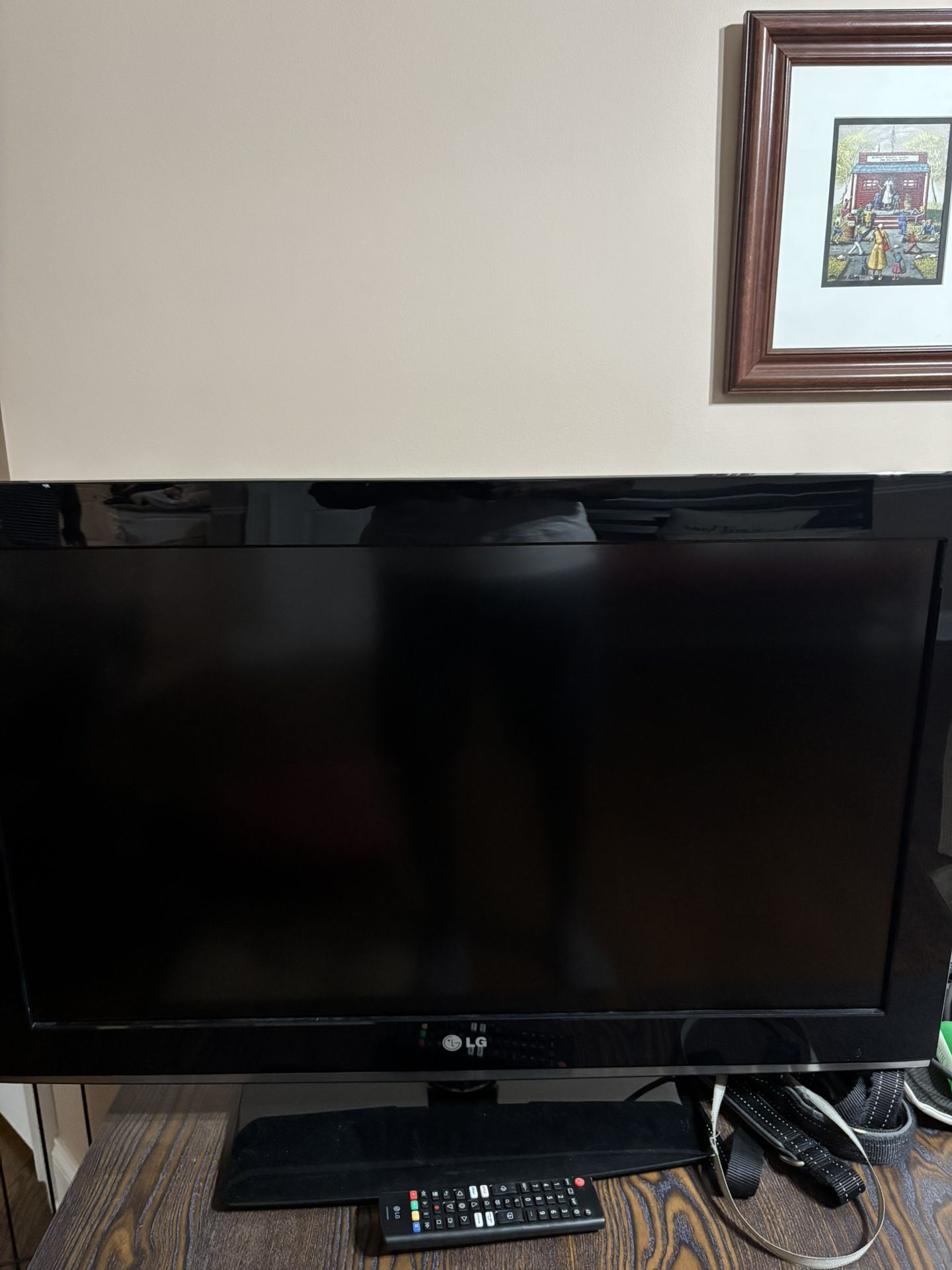 32 in LG LED HDMI  TV