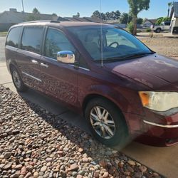 2008 Chrysler Town & Country