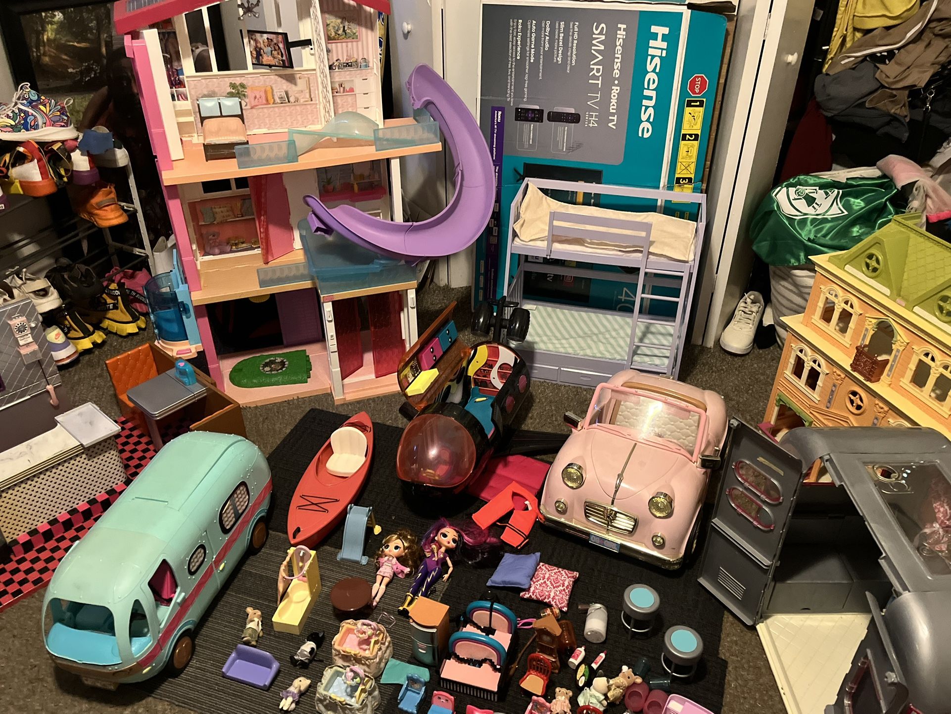 Doll House And Plenty accessories