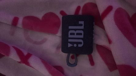 JBL go 3 speaker
