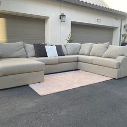 Huge Beige Sectional Couch From Living Spaces In Excellent Condition - FREE DELIVERY 🚛