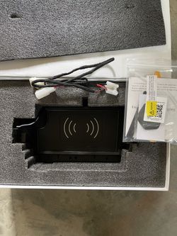 2015-2021Toyota Tacoma Wireless Charger Mod