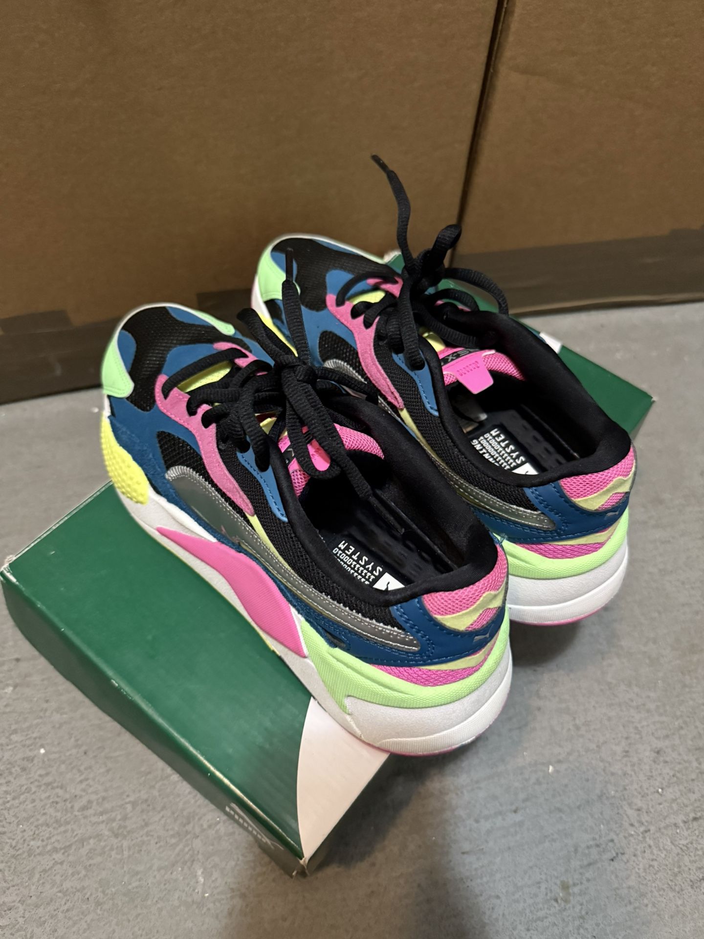 Puma womens shoes Femmes Size US 10