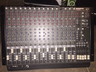 Mackie CR1604-VLZ 16 Channel mixer