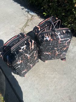 Luggage set