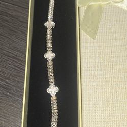 New In Box No Tarnish No Fadeing 