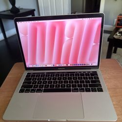APPLE MACBOOK PRO 13” QUAD CORE i5 8GB RAM 500GB SSD! LOADED!
