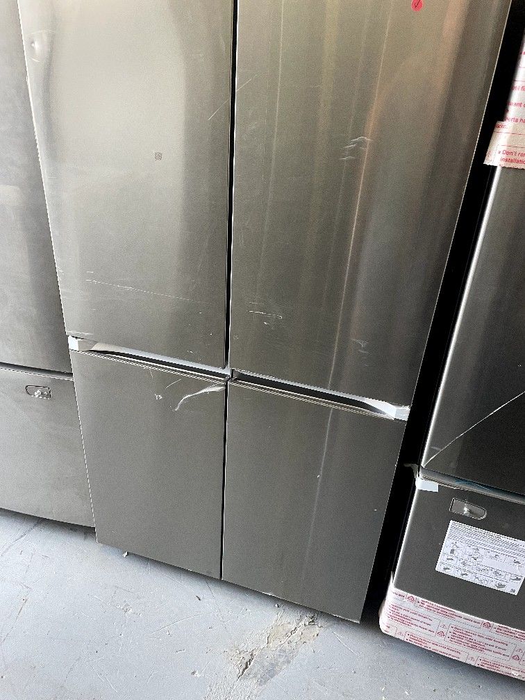 Samsung 36” FRENCH DOOR Refrigerator Stainless Steel Dented corner $700