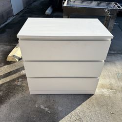 3 Drawer Dresser 