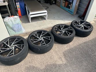 Set of 4 Black Machined Spoke Wheels with Tires
