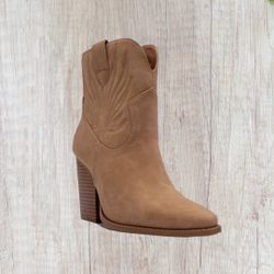 Western Tan Boots