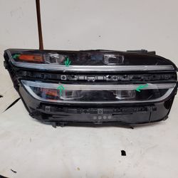 2021 - 24 - GENESIS GV70 - RIGHT- HEADLIGHT 