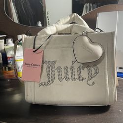 Juicy Couture White Suede Bag 🤍