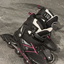 Woman rollerblades size 8