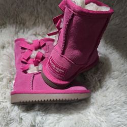 Koolaburra By UGG Size 6  Kids Boots