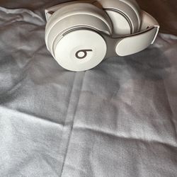 White Beats By Dre