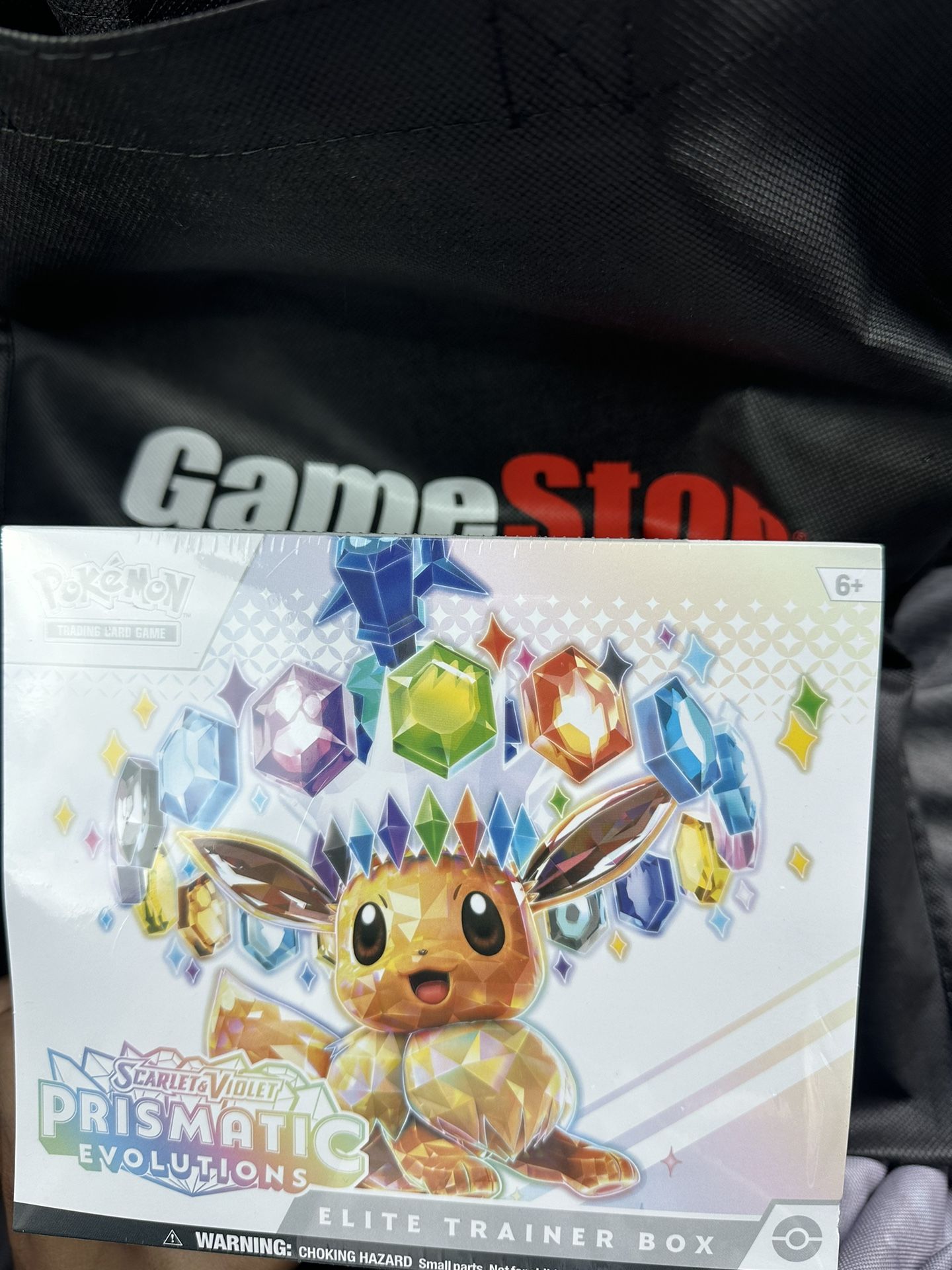 Pokemon Prismatic Evolutions Etb