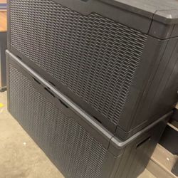 100 Gallon Resin Deck Box Lockable 