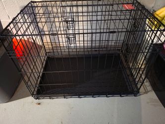 Dog cage new barley used Parma FIRM clean smoke free home