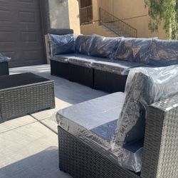 NEW 7 Piece Patio Outdoor Set Sectional With Gray Cushions (Coffee Table Included)