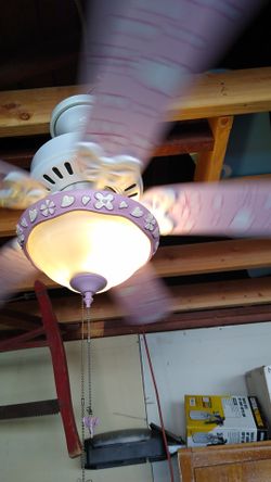 Girls ciling fan