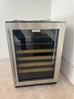Under cabinet wine fridge