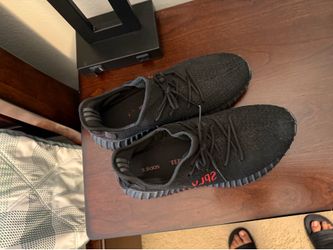 Yeezy Boost - Size 11