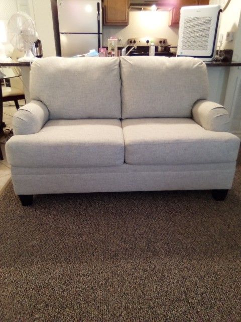 LUXURY SOFA & LOVE SEAT , NEW CONDITION SOFA FOR SALE SET