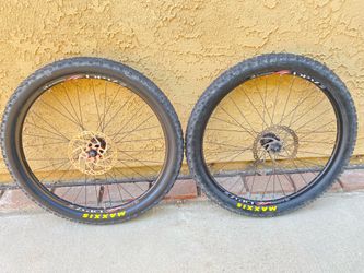 26" mountain bike wheelset with tires!