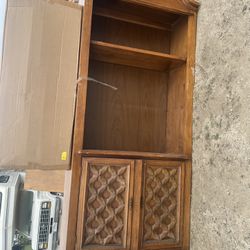 Bookcase / Cabinet