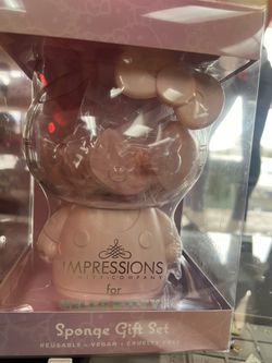 Hello Kitty Makeup  Sponge Gift Set 