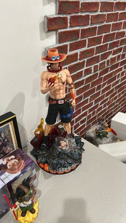 Ace one piece statue