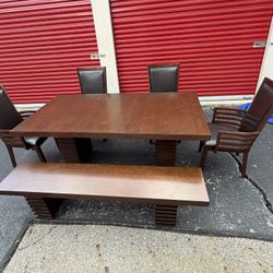 Dining Room Set  For Sale 