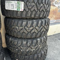 New Kumho Road Venture MT71 Tires 285/70 R17