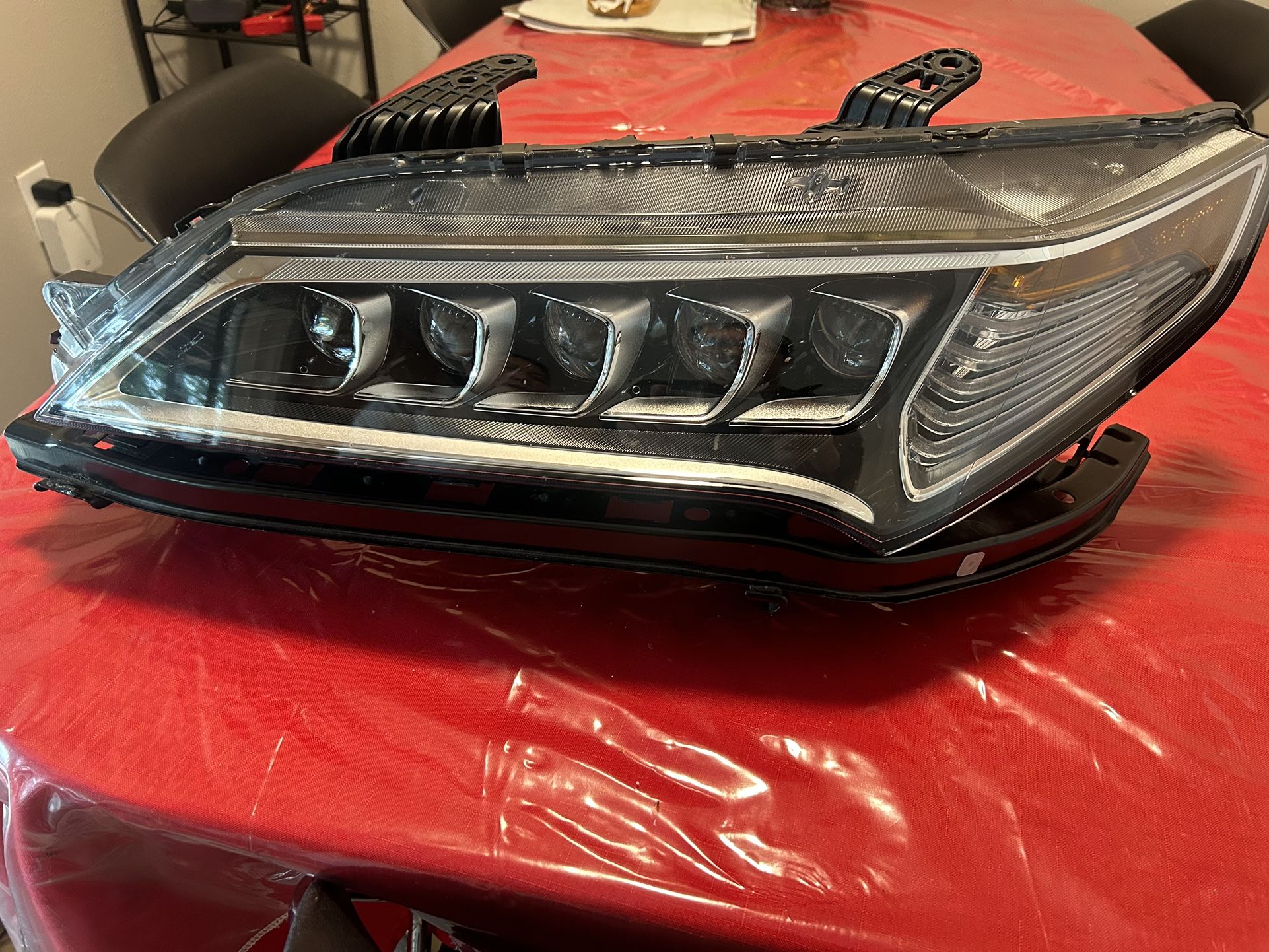 Acura TLX 2015-2017 Right headlight OEM