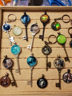 Creative Cabochons Handmade Jewelry/Keychains