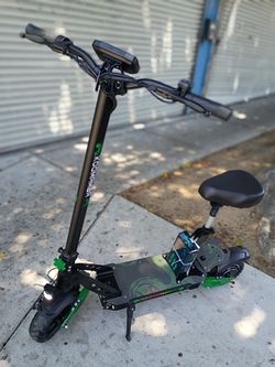 KOOMAMBA E.SCOOTER 1200W +35MPH RANGE 40-50 MILES. NFC CARD. WITH REMOVABLE SEAT