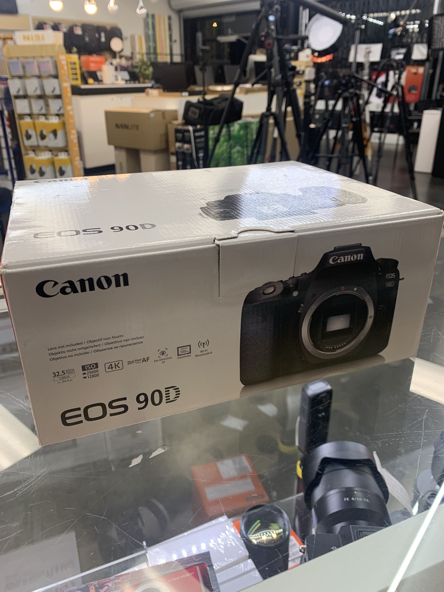 Canon 90D Body