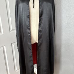 Vampire Men’s Medium (32-34) Black With Red Lining Satin Cape Unisex Men’s or women’s, made chin, brand modern hero, length 45”, 